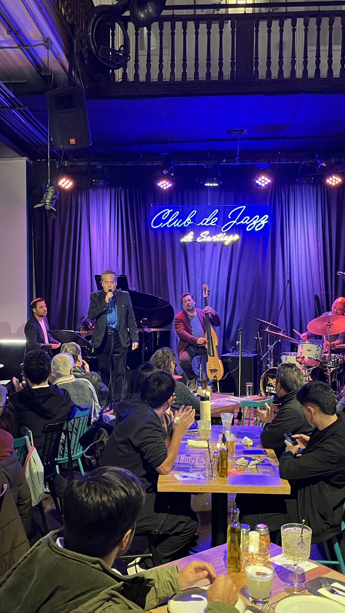 PonteProduccio1's tweet photo. Comenzó MJazz Chile 2026. Gran número de productores, programadores y gestores de Latinoamerica vinculados al Jazz y músicas afines. 

Intercambio de ideas para el trabajo en red y colaborativo. Showcases y charlas de la industria.

Honrados de ser invitados por Argentina. https://t.co/AugMnqhljv