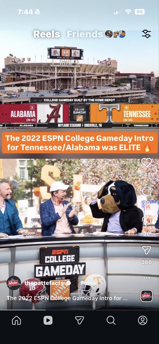 865__TN's tweet photo. @Russell___Smith @BearWKGN @TheHoundBB Imagine this scene again one day but instead of the stadium you see a stupid hotel 🙄 https://t.co/yzwXC0pYTG