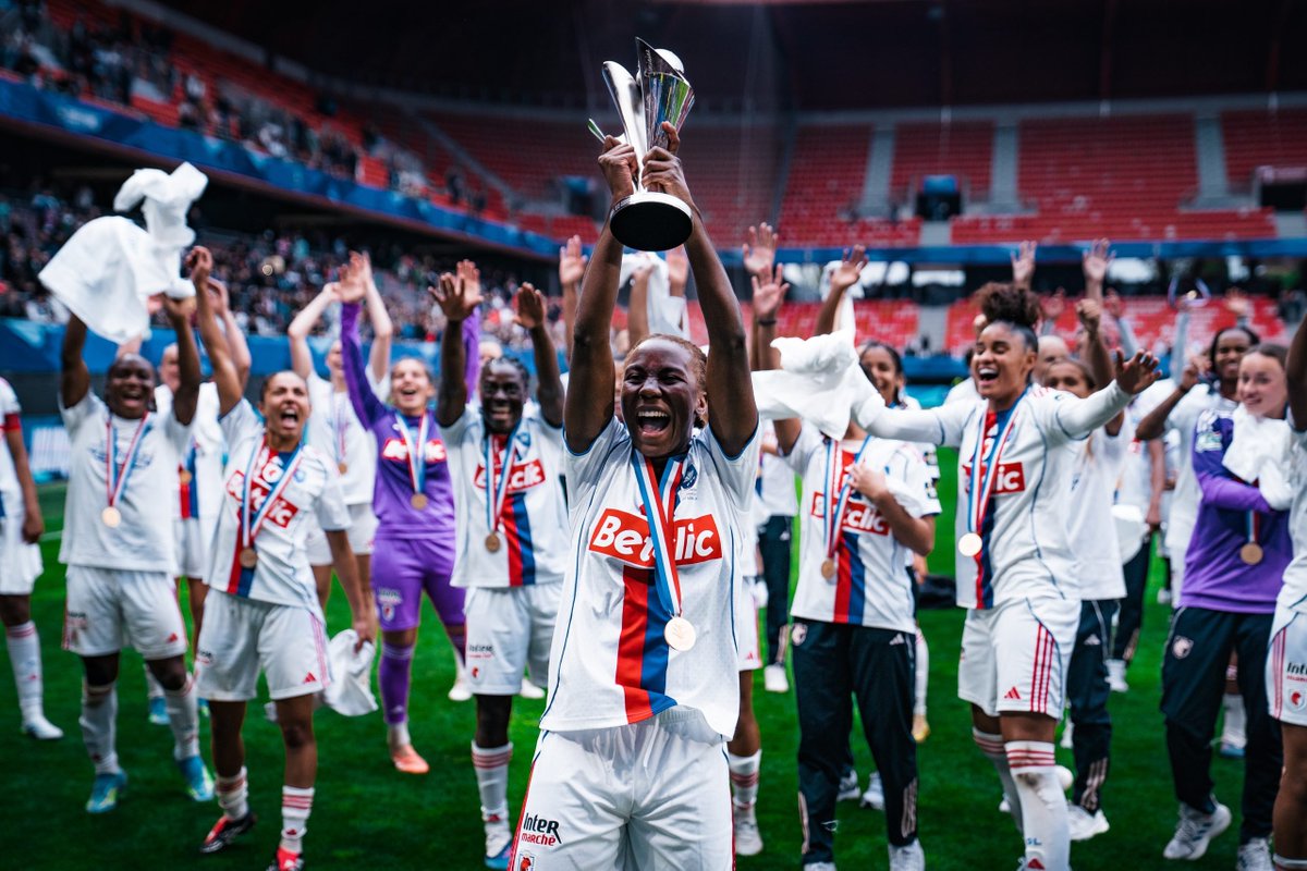 fenottes's tweet photo. Vicki #Becho, un retour en forme qui tombe à pic pour l'OL
(Footeuses : https://t.co/CWh7d6trsN) https://t.co/uIegNP3fVc
