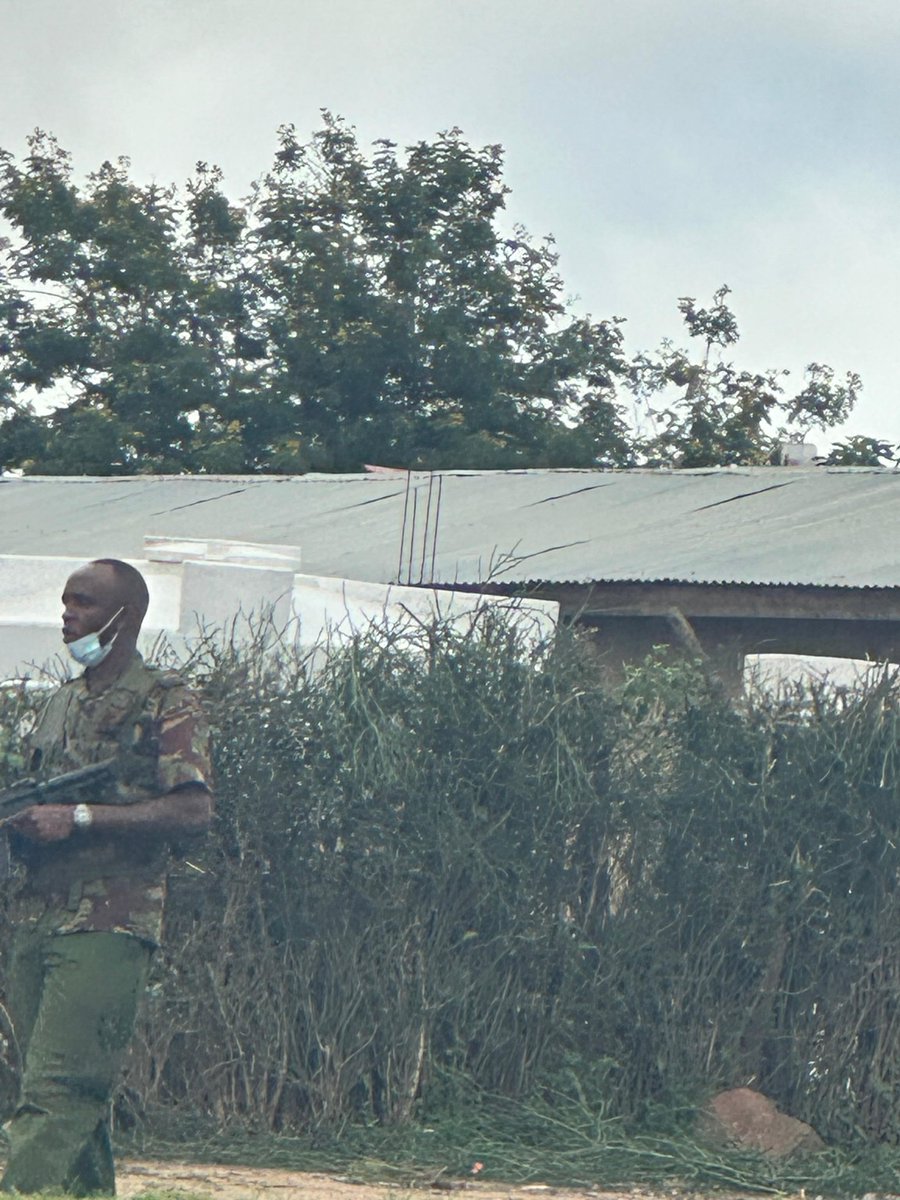 JohnAbdub's tweet photo. Police captured in camera have shot a protester using live bullets in Moyale, Marsabit County.  @IPOA_KE @citizentvkenya @WilliamsRuto @kipmurkomen @HakiAfrica @AIUSA_Kenya @C_NyaKundiH https://t.co/cNVOAggxxt