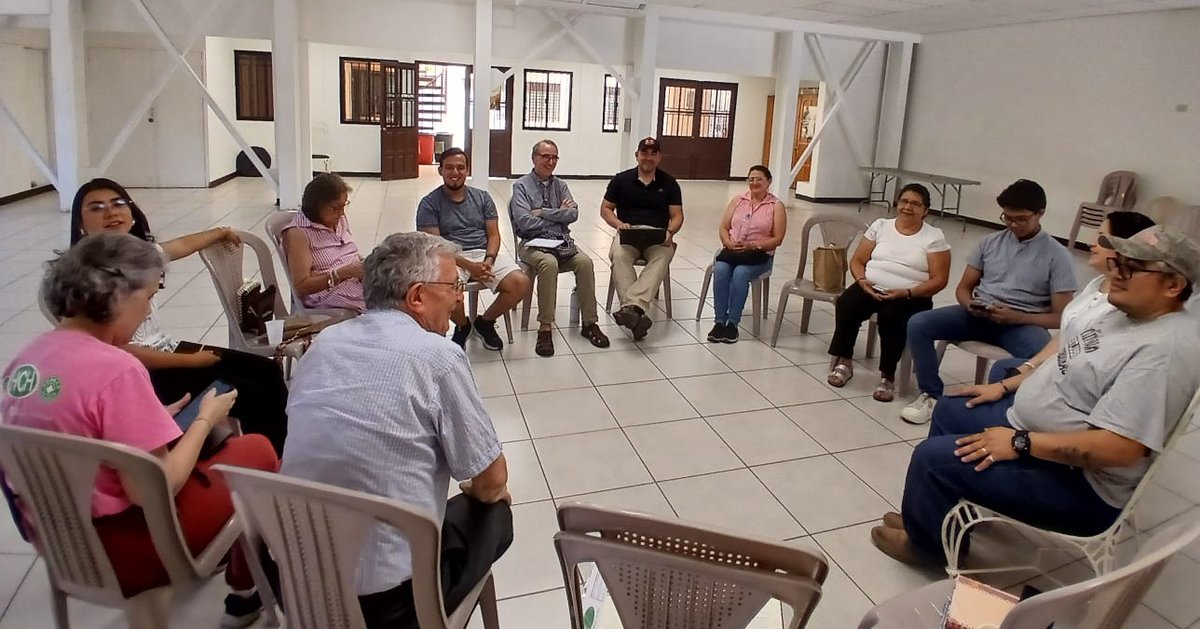 misionerospaul's tweet photo. Celebración del encuentro de coordinadores y responsables de grupos de la Misión Nacional 2026 en la Parroquia Medalla Milagrosa de Tegucigalpa, en una jornada de reflexión, fraternidad y preparación misionera.

Durante el encuentro se compartieron las distintas realidades vividas en las visitas de pre-misión y se organizaron las próximas salidas misioneras que se desarrollarán en comunidades y colonias vinculadas a la parroquia.

#MisiónNacional2026 #Honduras