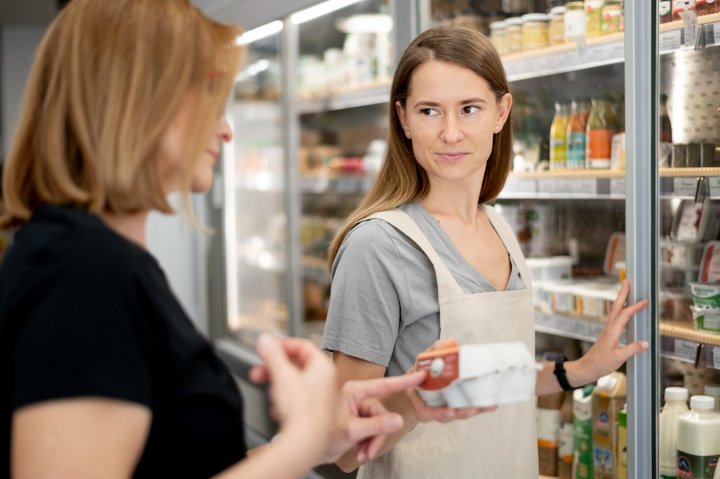 New Retail tweet media