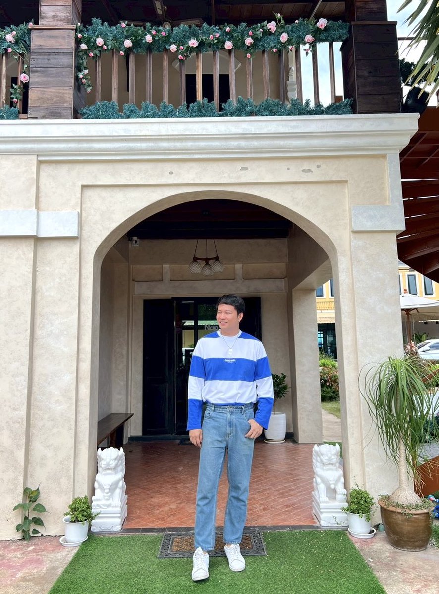 pilgrim_base's tweet photo. นครพนม เมืองแห่งคาเฟ่สวยๆ บรรยากาศดีๆ และสงบมากมาย หลงรักสุดๆ ฟีลลิ่งปล่อยกายใจไปกับสายน้ำโขง… 😏😏😏🥤🥤🥤✨✨✨ #คาเฟ่นครพนม #napscoffeeroaster https://t.co/A1UuFgJjcV
