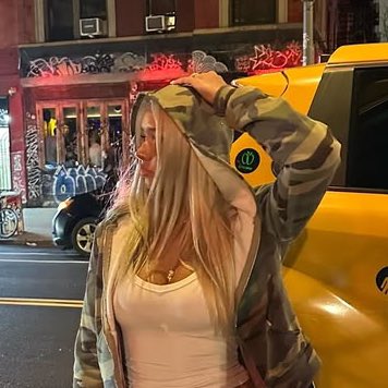 Mia Z X tweet media