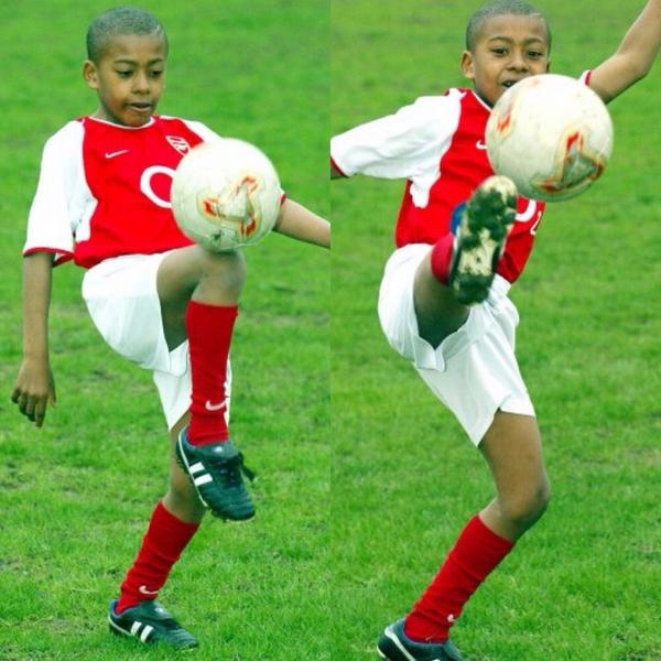 PrimePacman's tweet photo. Alex Iwobi: A Premier League Journey from Hale End to Fulham.

Alexander Chuka Iwobi, born on 3 May 1996 in Lagos, Nigeria, moved to England with his family at the age of four. He joined Arsenal's academy in 2004 at just eight years old, after being spotted playing youth football.
A tricky midfielder with an abundance of natural talent, Alex is a Hale End graduate.