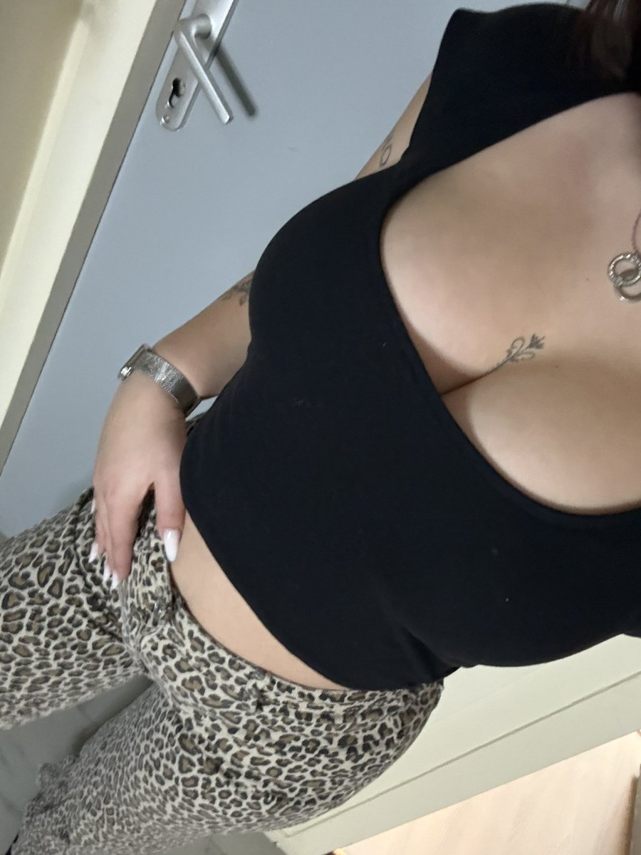 lena.blxx tweet media