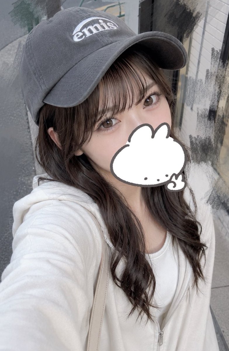 りん tweet media