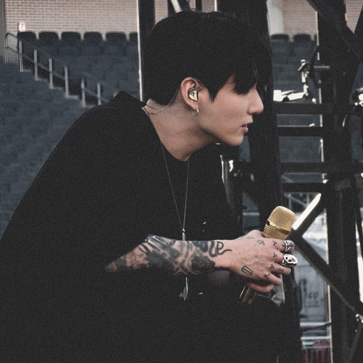 Rufby's tweet photo. So after all that, if anyone’s asking who my ‘Mr. General’ is, I think the answer’s obvious already. Yes, my @njugkook. He’s the only person who could look at this attitude, this mess, this city-heart that keeps running too fast, and make it feel understood instead of “too much.” https://t.co/q62lPvp7In