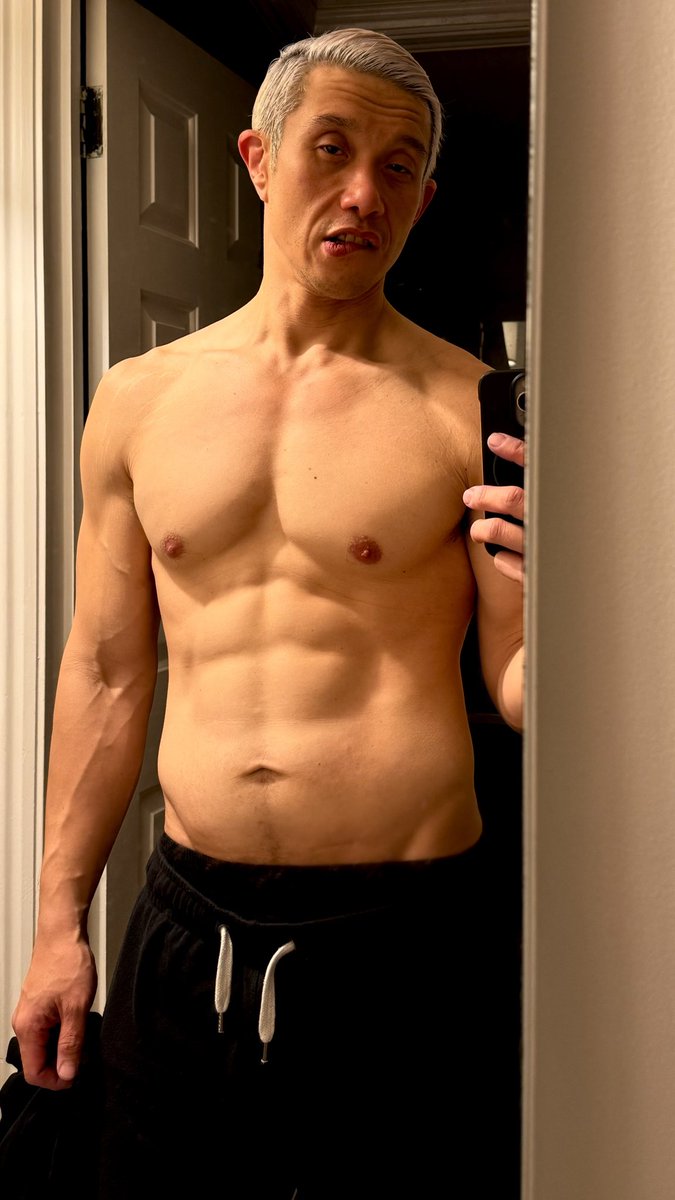 Ronan's tweet photo. 44 yesterday. https://t.co/HUdFRPmIHF