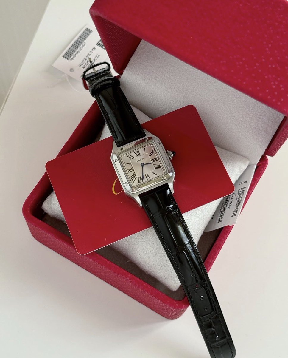 umarwatchplug's tweet photo. Don’t miss out—limited stock available!
We go vintage with our Cartier leather straps 
At only 120k
Call/ WhatsApp: 0705487701 https://t.co/cTPxwCzrJI