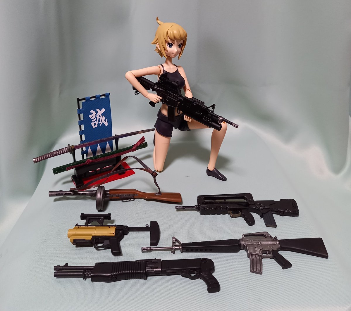 Orks_Lair's tweet photo. グランデスケール用に1/6スケール武器を少しづつ集めてます。
創彩グランデの持ち手は少し小さいので、FAGグランデに付いてくる1/6ドールサイズ武器持ち手があればいい感じになりそう。
#グランデスケール #創彩少女庭園 #FAガール https://t.co/rQ1McmYeeA