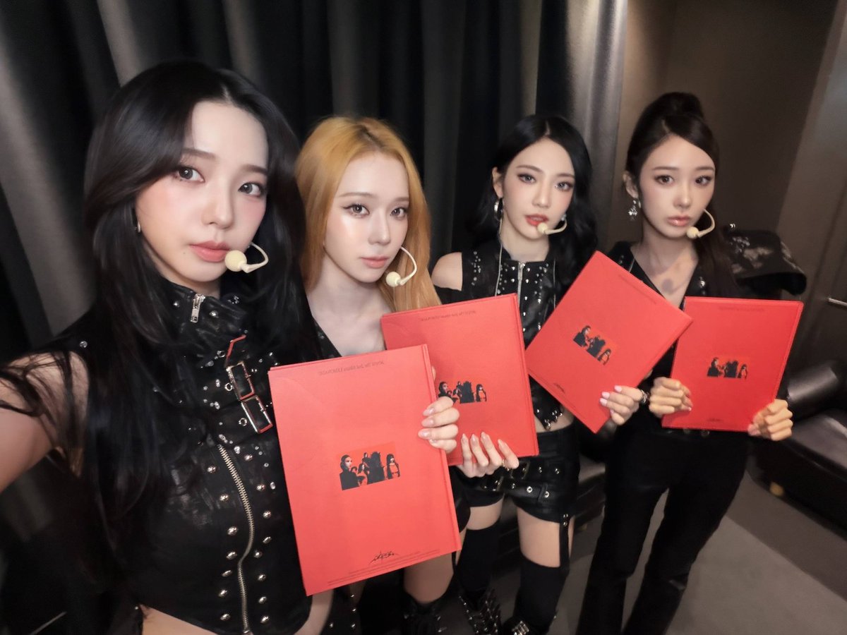 젤. tweet media