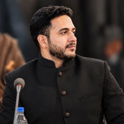 atworkmudasir's tweet photo. #NewProfilePic https://t.co/tnwAWDt5CH