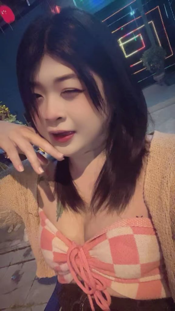 แนน จ๋า. tweet media