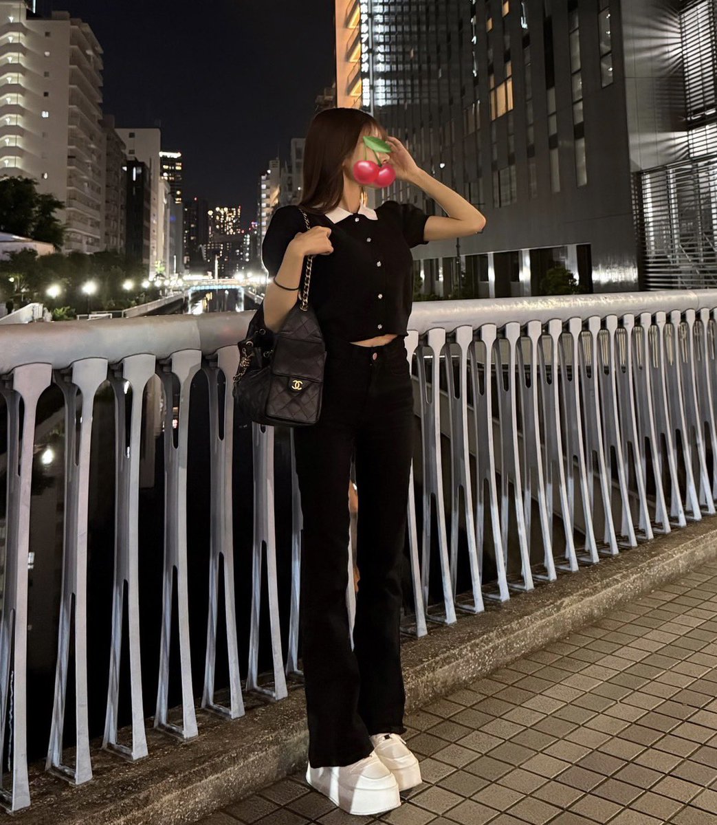 b55fq's tweet photo. まじでGRLのスニーカー厚底なのに軽くてめっちゃ歩ける。盛れまくるし神... https://t.co/dBEiBBlitR