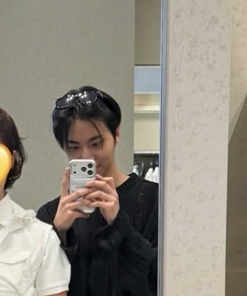 Star✨️(new account) tweet media