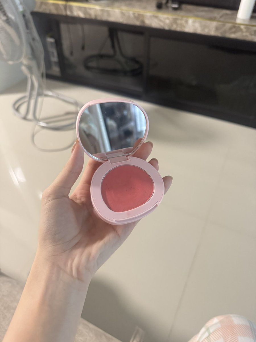 SSaxang's tweet photo. บลัชออน ใช้ไป1 รอบ 40฿
#ส่งต่อสกินแคร์  #ส่งต่อสกินแคร์มือสอง  #ส่งต่อคสอ #ส่งต่อคสอมือ1 #ส่งต่อมือ1 #ส่งต่อสกินแคร์มือ2 #ส่งต่อสกินแคร์มือ1 #ส่งต่อ https://t.co/EM4bPqZT4Y