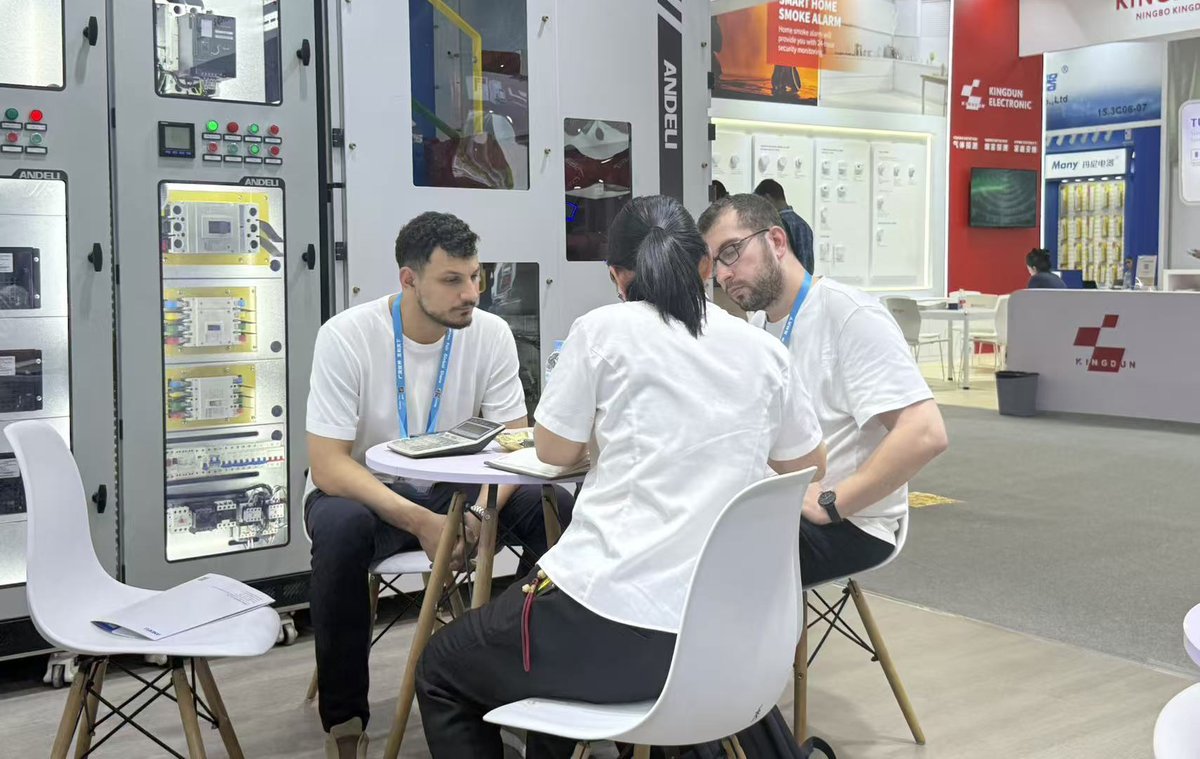 _AndeliGroup's tweet photo. 🎉 Thanks for visiting ANDELI at Canton Fair! Great exchanges on power distribution &amp; industrial control solutions for global projects.

📧 andeli@andeligroup.com
🌐 https://t.co/yTcNM3qQQY

#andeli #cantonfair #powerdistribution #industrialcontrol #electricalequipment https://t.co/KwrTlRBp9i