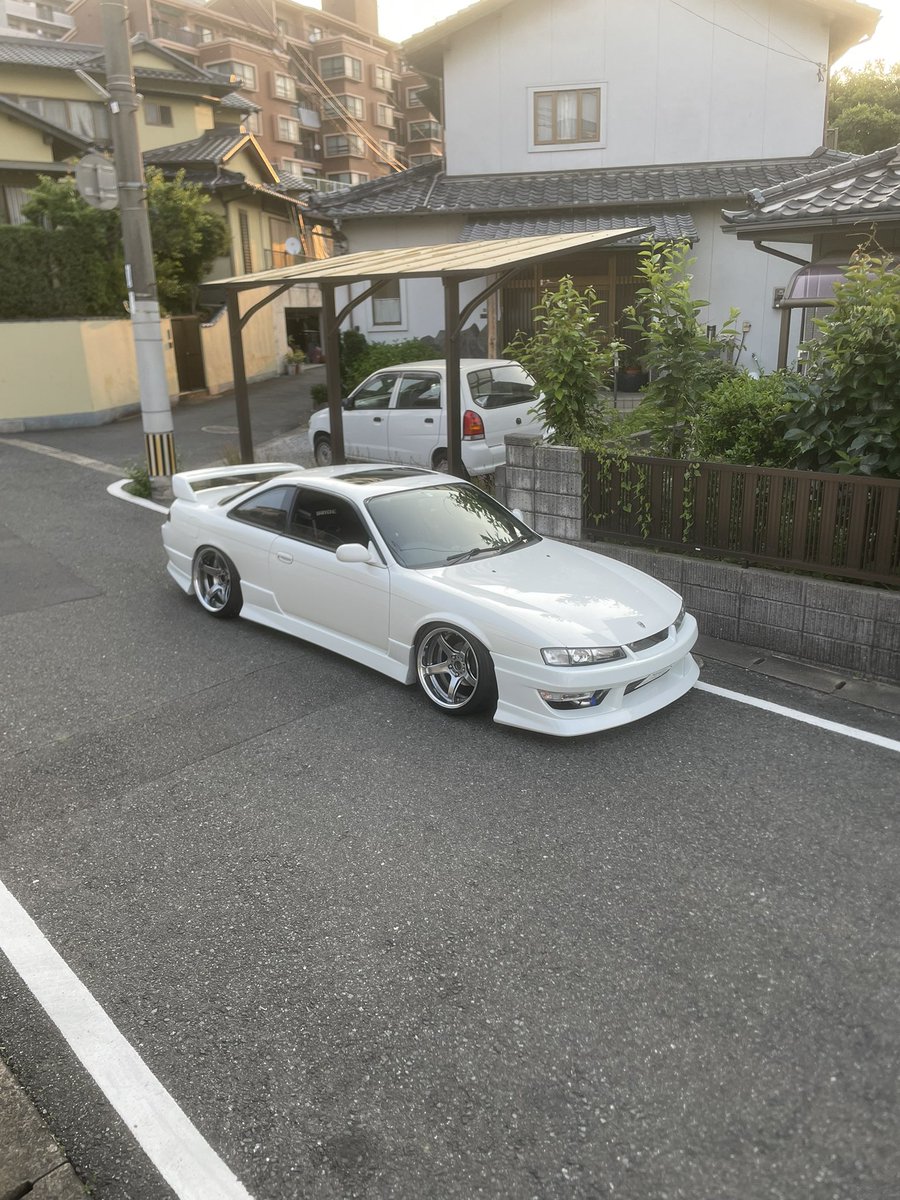 えいきち tweet media