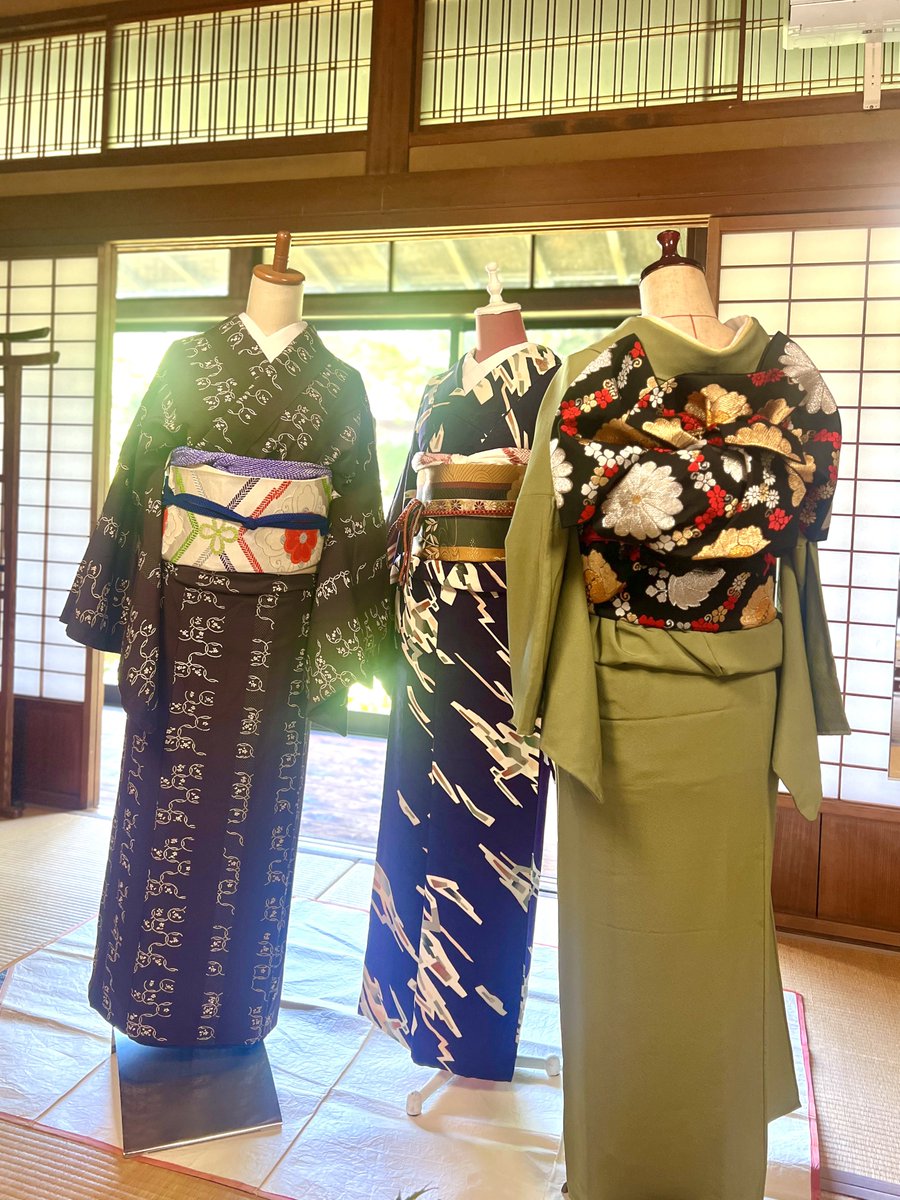 aster_square's tweet photo. 本日は着物の着付け練習の日でした！
着物にご興味がある方ぜひ一度遊びに来てください✨

着物レンタルもございます！
撮影やお出かけ等にも大歓迎です👘
衣装のオーダーやイベント企画・出演のご相談も受付中です。

お気軽にお問い合わせください。
質問やスタジオのご予約はDMからでも可能です！ https://t.co/sfXriqGc0P