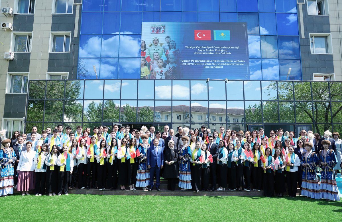Emine Erdoğan tweet media