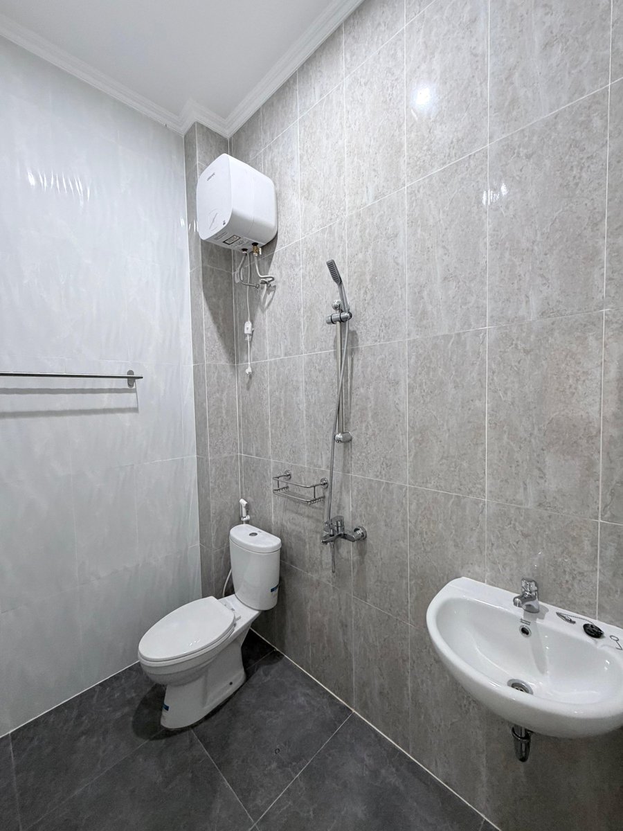 undipkostfinder's tweet photo. Ready Kost Putri bangunan baru Eksklusif

Fasilitas Kamar:
• Kasur, bantal guling, sprei
• KM dlm 
• Water heater
• AC
• Smart TV
• Meja belajar + kursi
• Lemari pakaian
• WiFi
• Listrik Token per kamar
• Balkon
• Room cleaning once a week https://t.co/SFAPPWdw95