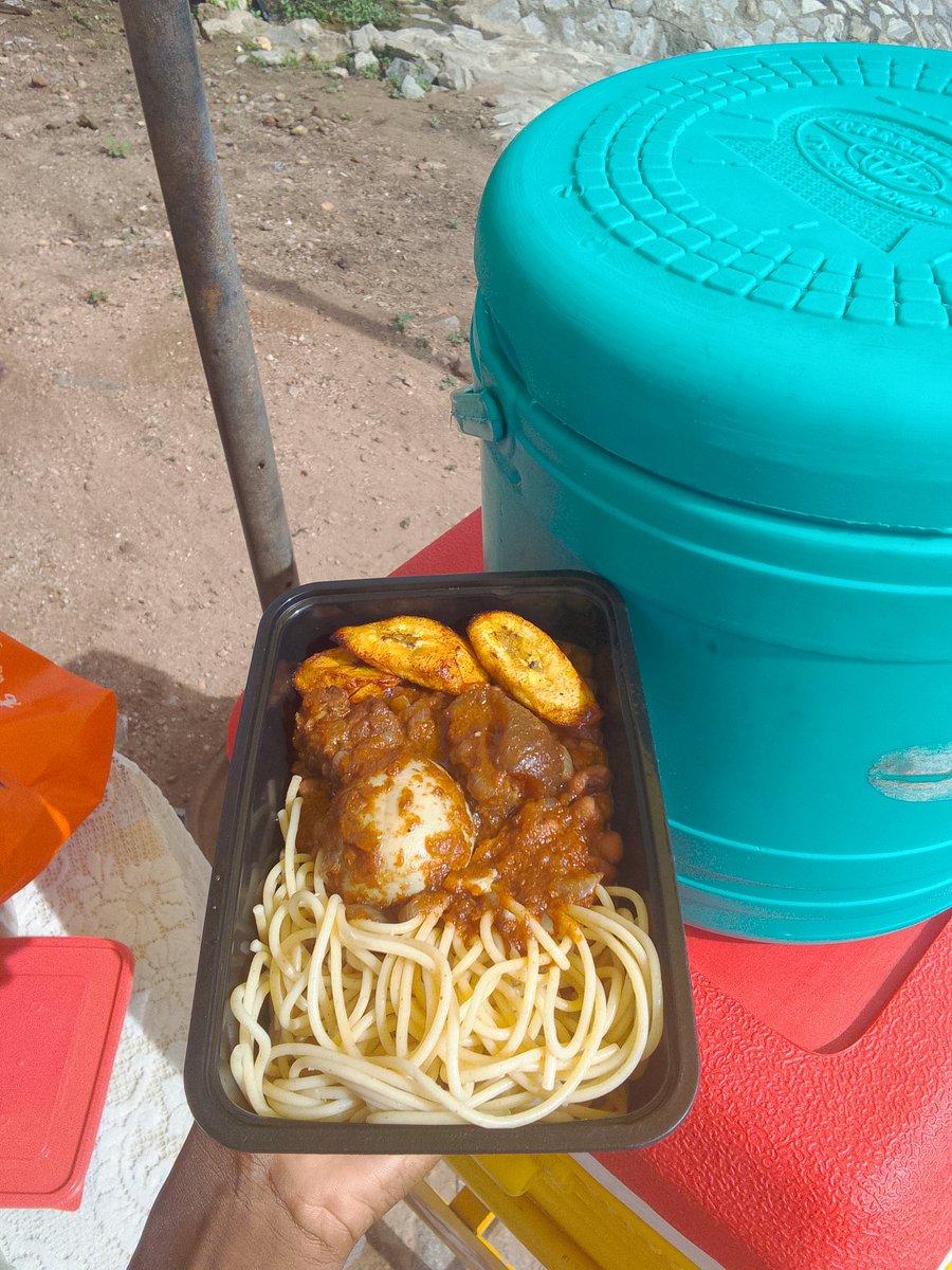 Gbemi is building a street food brand. tweet media