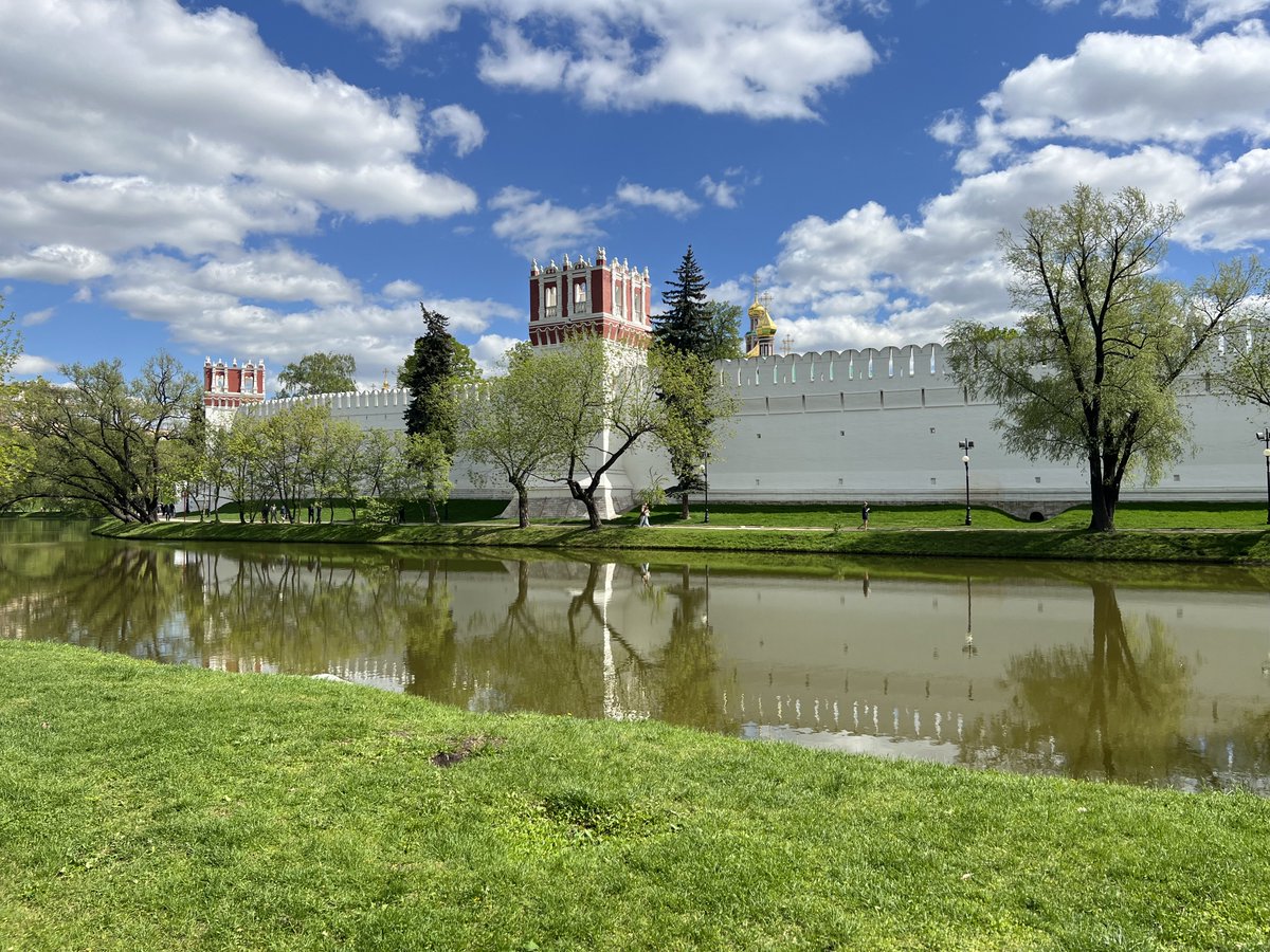 alleshov's tweet photo. #MoscowSpring #Russia #NovodevichyConvent https://t.co/wtlBVRoper