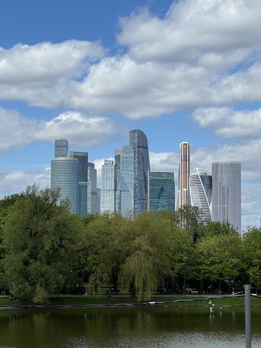 alleshov's tweet photo. #MoscowSpring #Russia #NovodevichyConvent https://t.co/wtlBVRoper