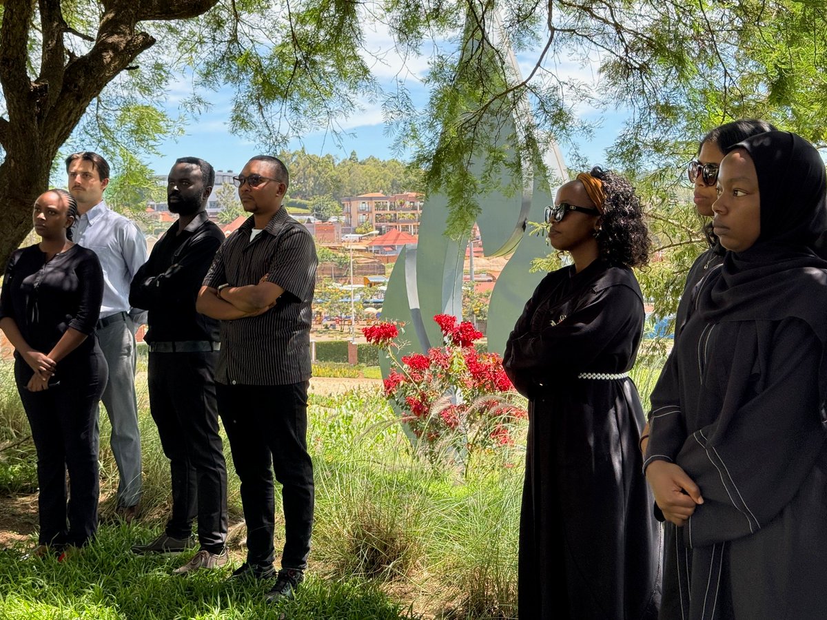 ImaraProperties's tweet photo. On Tuesday, Imara’s team commemorated together in Nyanza Kicukiro Genocide Memorial Site to pay tribute to the victims of the genocide against of Tutsis in 1994.

With 75% of the team being born after 1994, remembering becomes even more important.

#Kwibuka32 https://t.co/39QXj11HVs