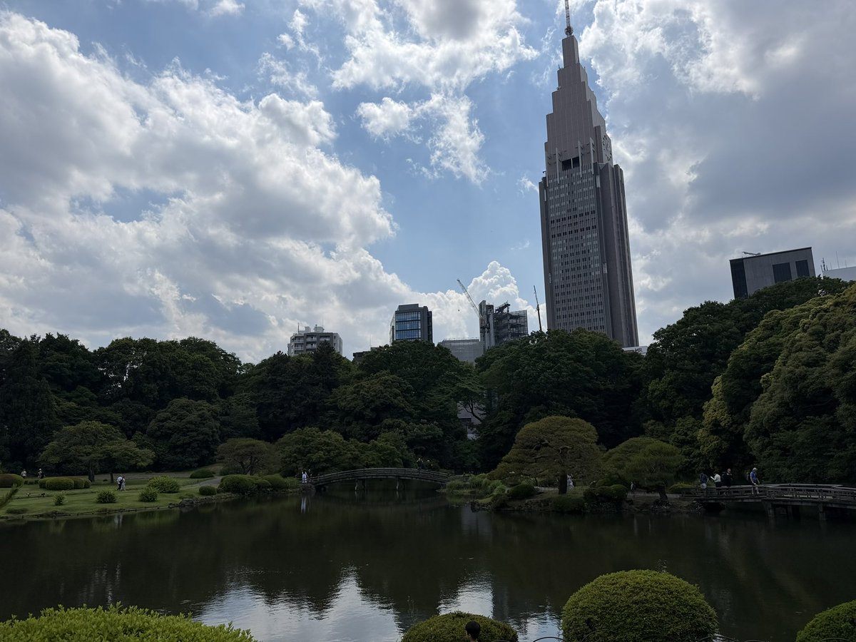 ろーたす tweet media