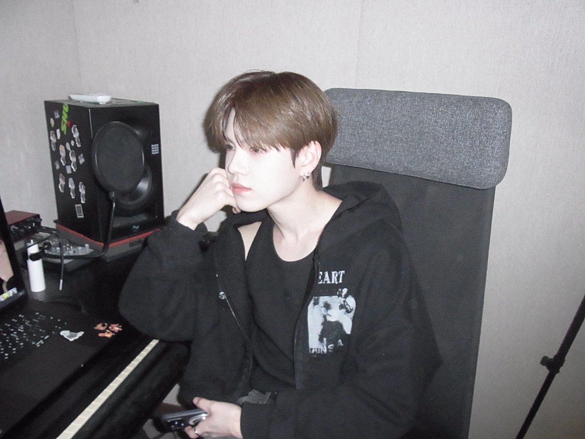 VERIVERY_OFFICIAL tweet media
