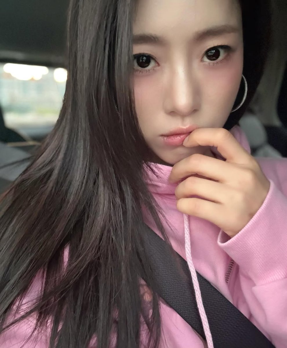 행이 tweet media
