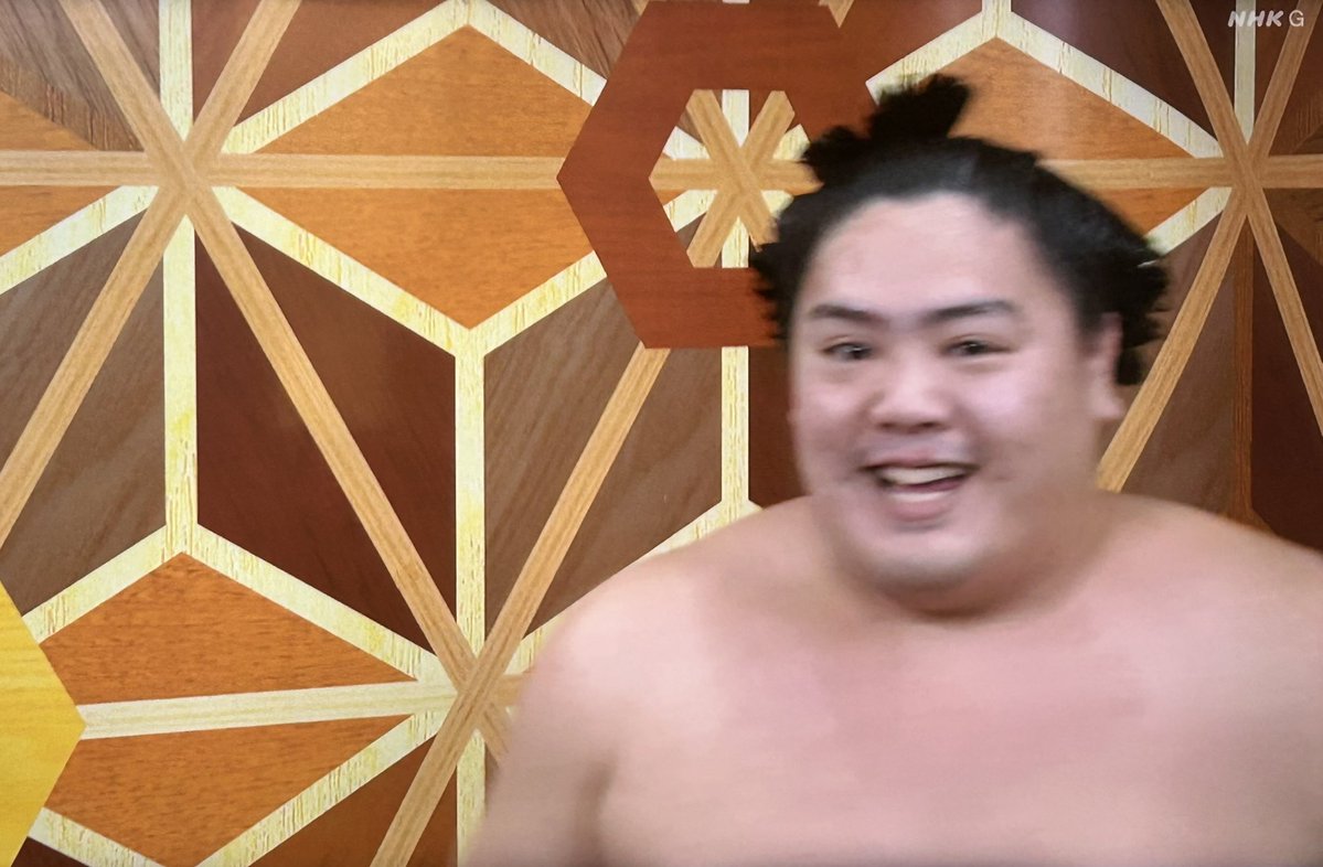 まり tweet media