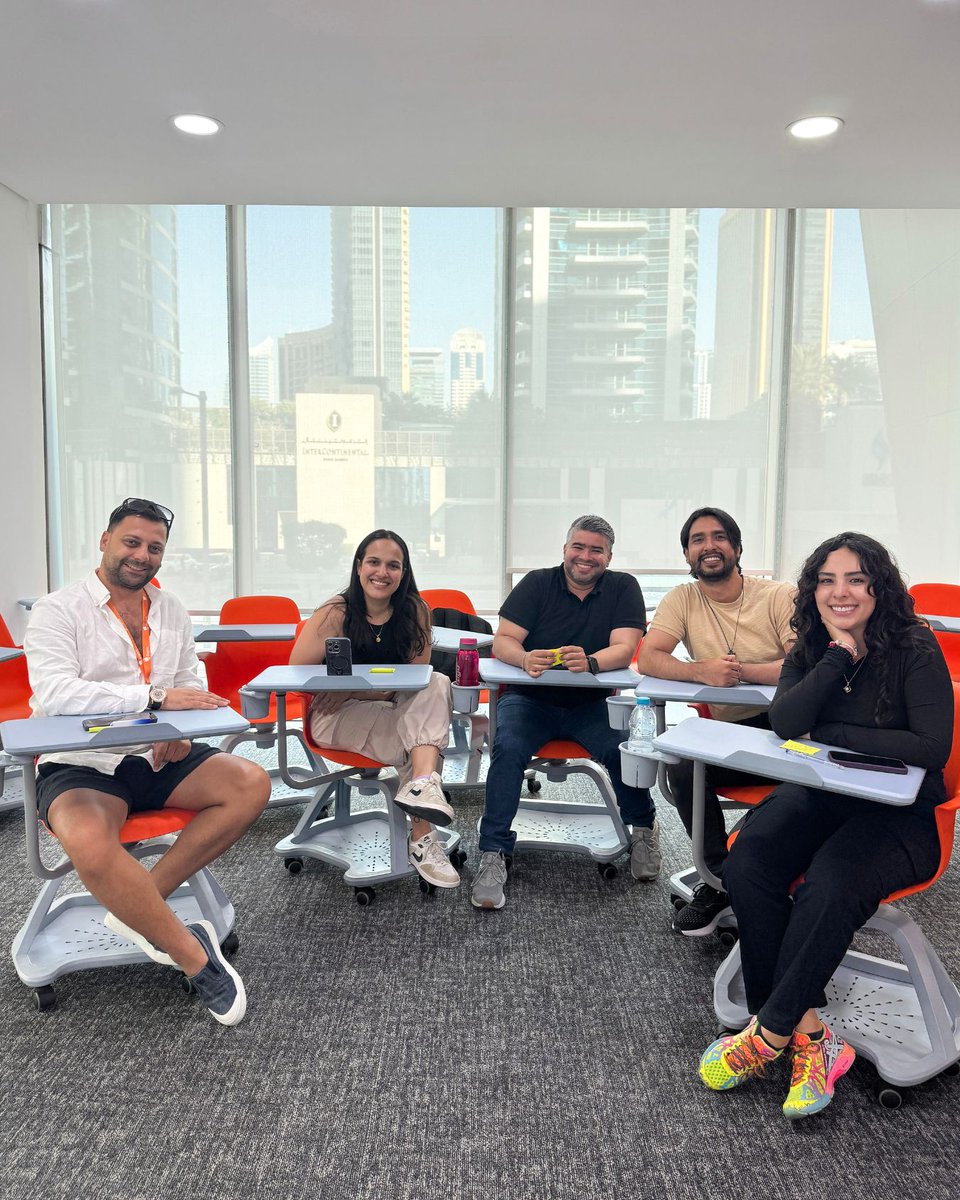 es_world_'s tweet photo. New buddies, good vibes, and great moments at JBR 🧡

Our social activities are a great way to meet new people, speak more English, build connections, and enjoy student life in a fun and relaxed way. This time at JBR, it was all about good energy and making new friends. https://t.co/BwQNxzOHbP