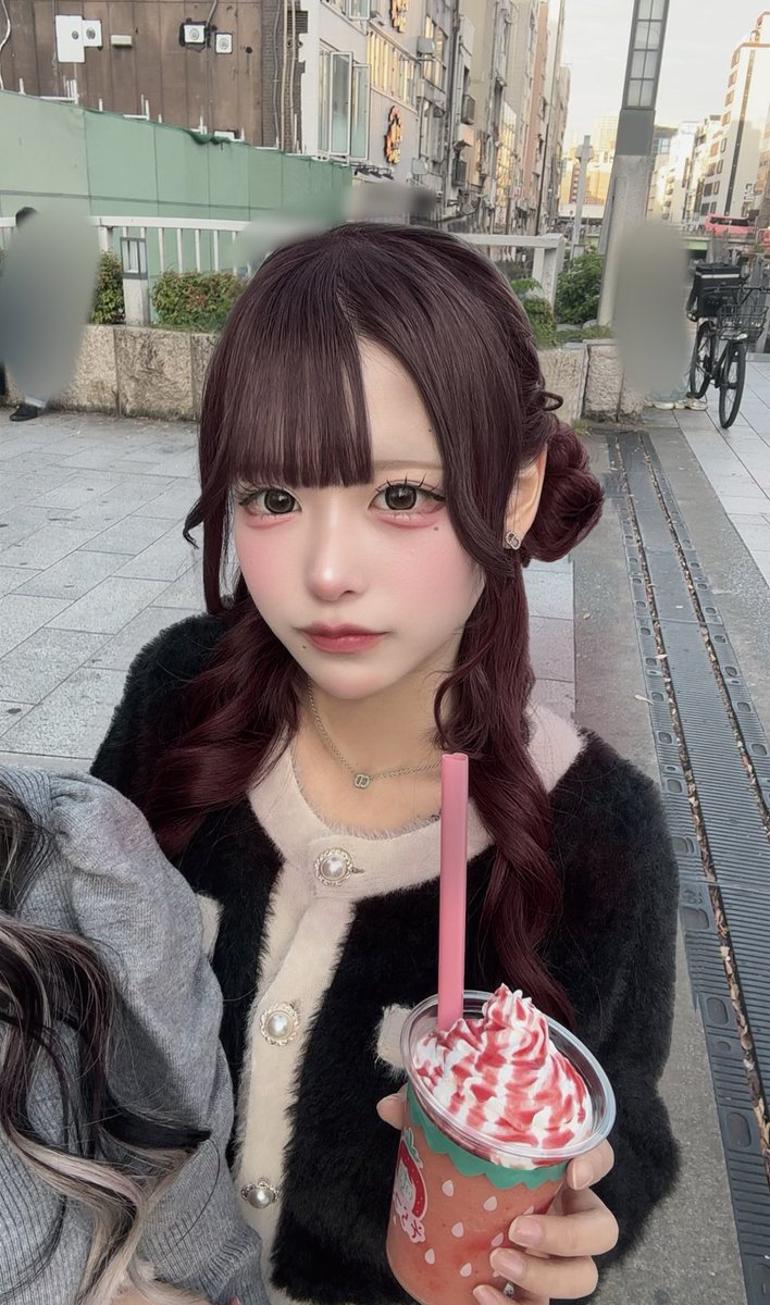 顔面 tweet media