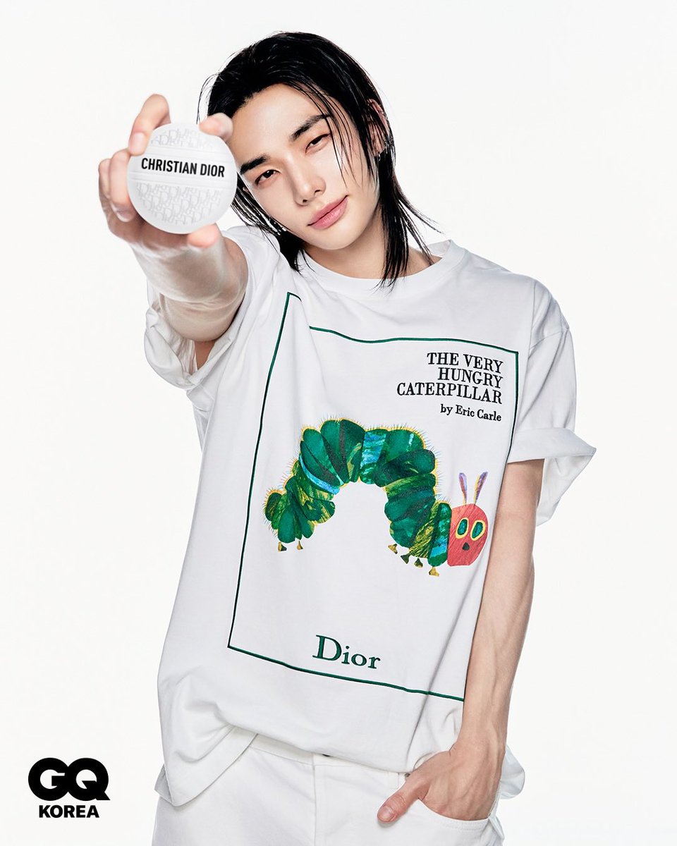 hyunjin pics tweet media