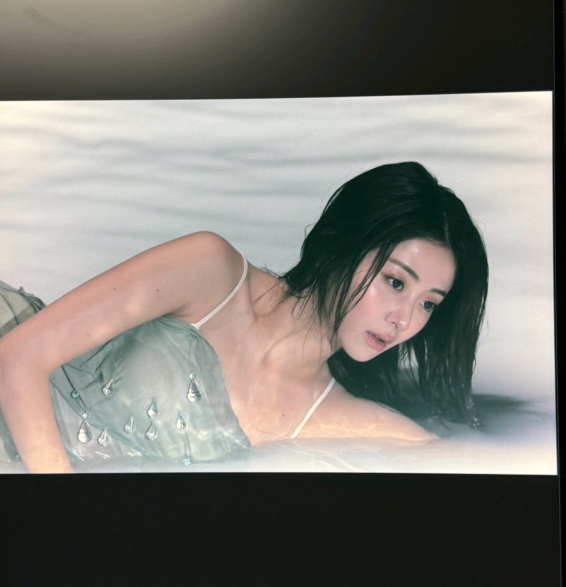 daily yunjin tweet media