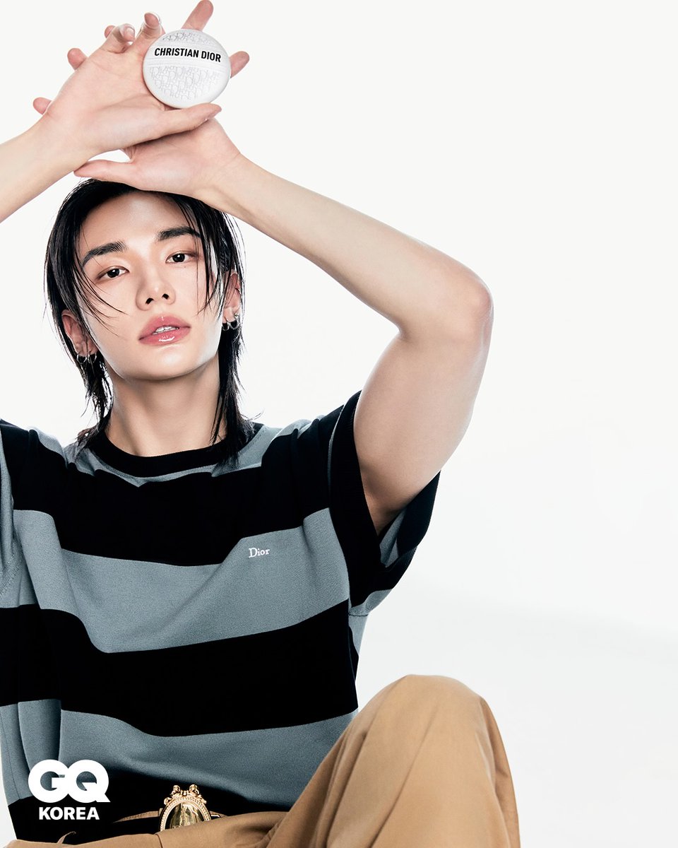 Hyunjin 현진 Central tweet media
