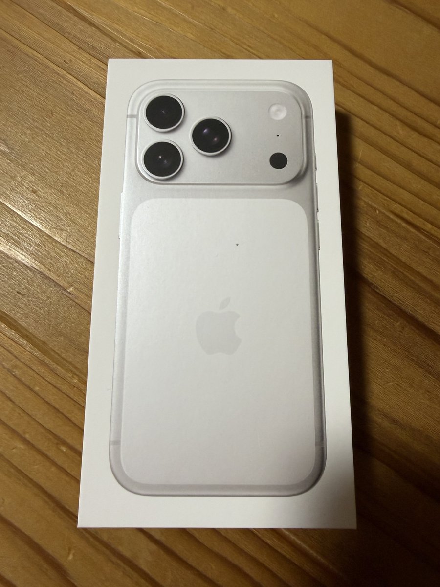 えま_E4a tweet media