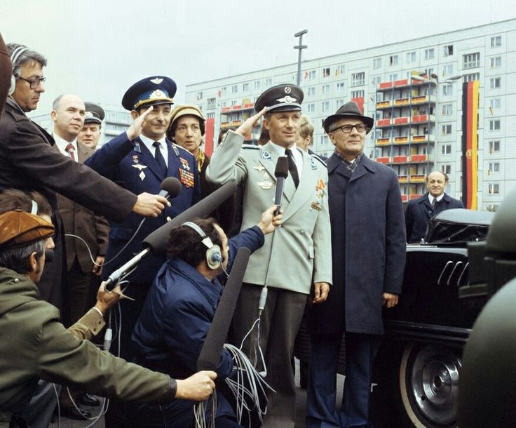 East German Visuals tweet media
