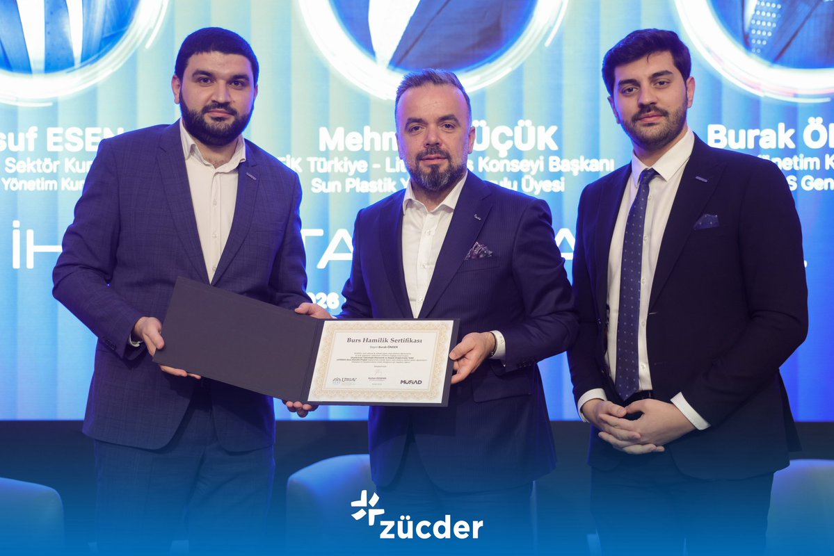 ZÜCDER tweet media