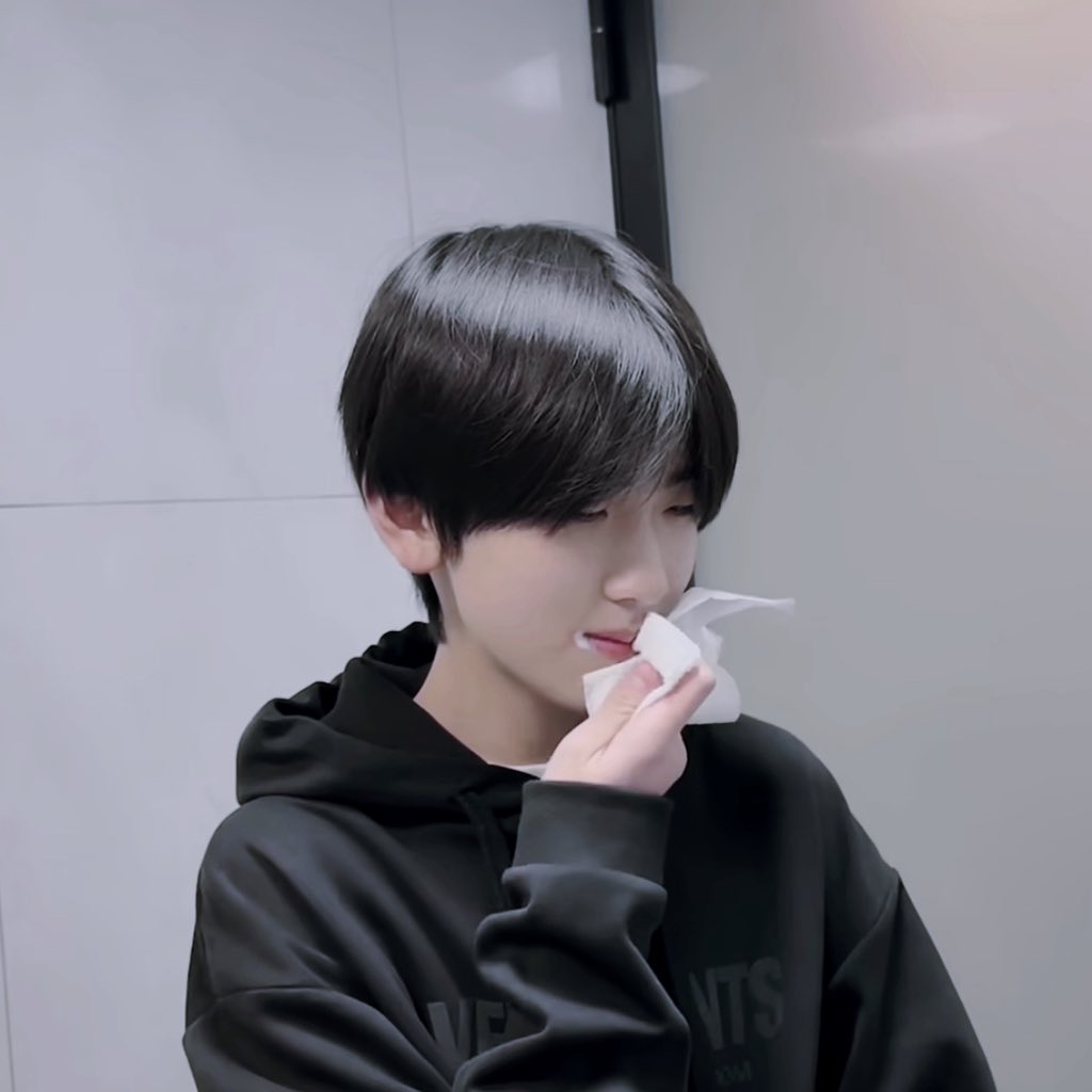 kiyoandv's tweet photo. 存档´ₒ⦁⩊⦁ₒ`

https://t.co/mtJZVXaIhT

https://t.co/pBgHJAFTWm https://t.co/5c9B3jgzdW