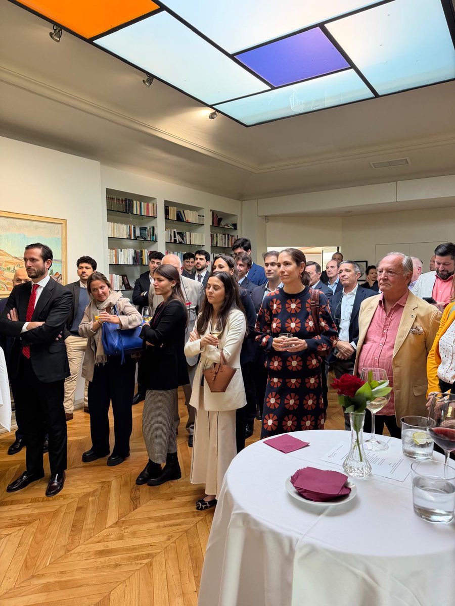 Embajada de Suiza para España y Andorra tweet media
