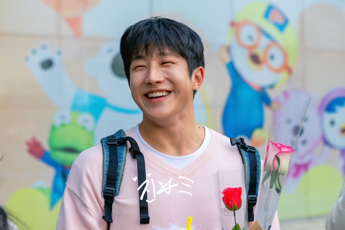 *ੈ*✩‧₊˚ 진스타 ˚₊‧✩*ੈ* tweet media