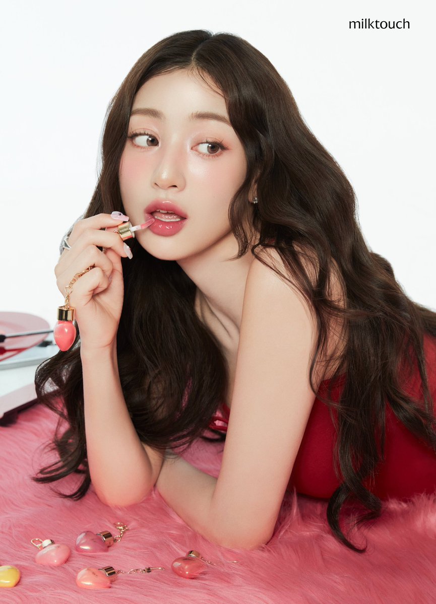 JIHYO BASE tweet media