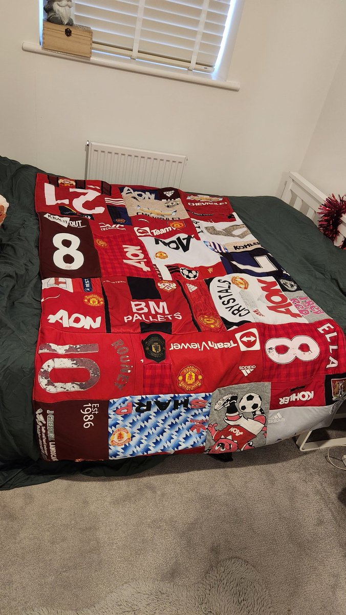 stevebarber1's tweet photo. @laurennUTD Had a keepsake blanket made out of my daughters, numbers, badges peeling off. (Admittedly some shirts from her grassroots playing teams!) Best pressie she ever had, cried for her 21st! https://t.co/XXWgzecdO4