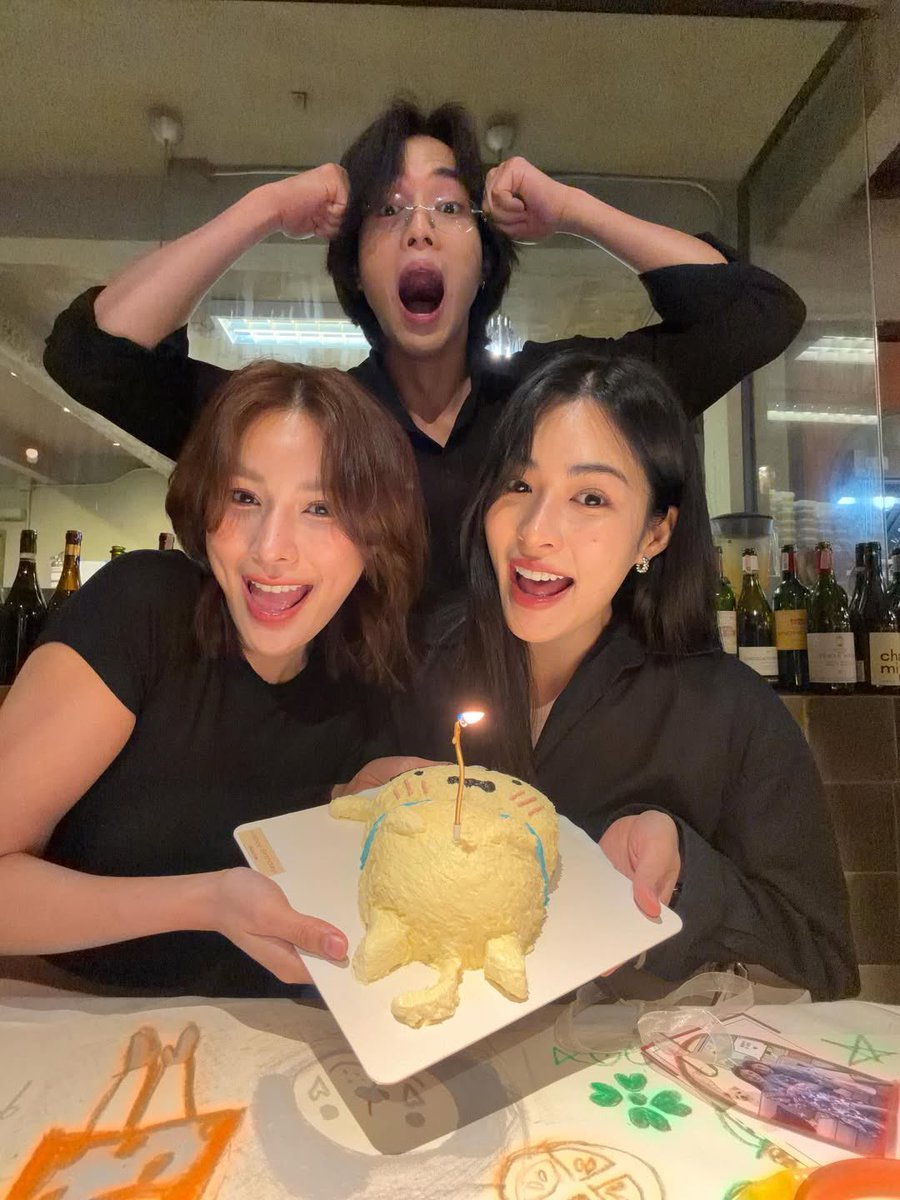 Linglingkwong_Official tweet media