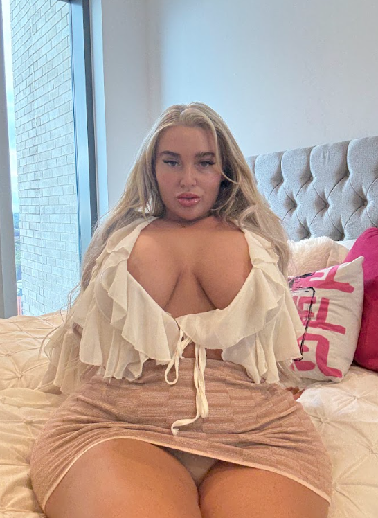 mschloeamberxxxx tweet media