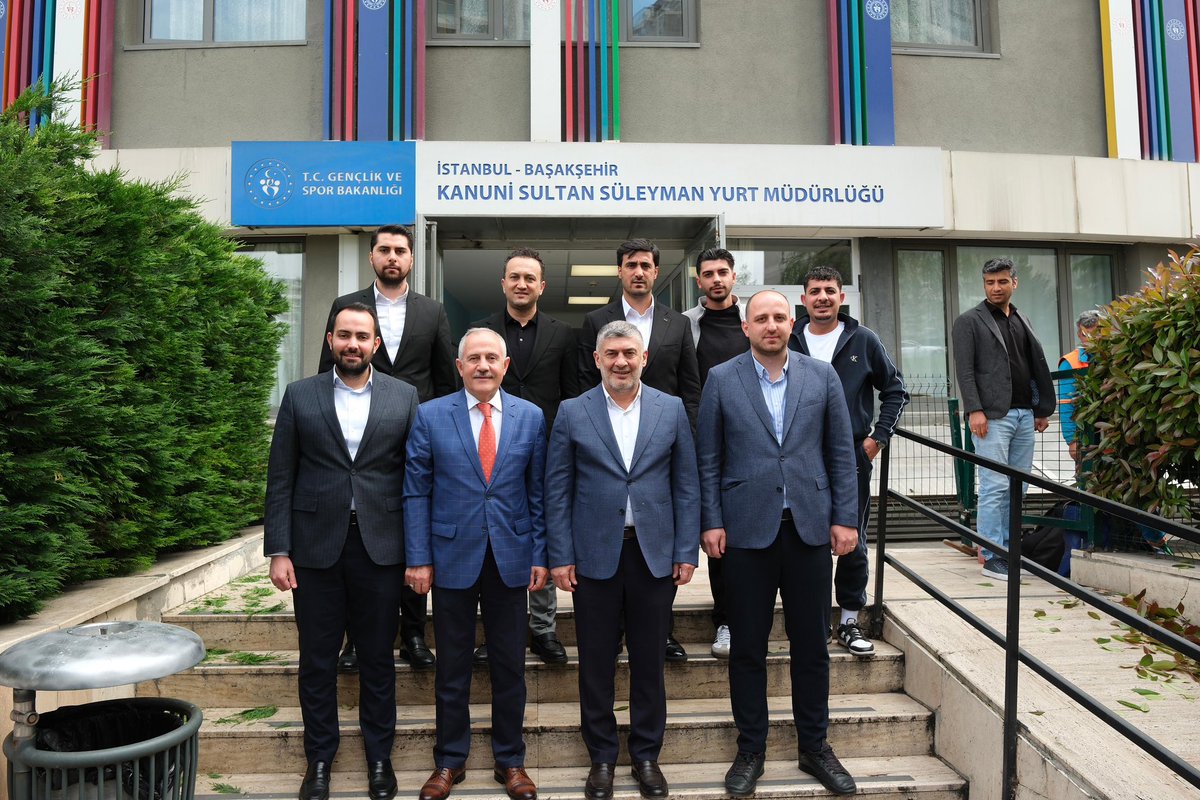 abalin's tweet photo. Kanuni Sultan Süleyman KYK Öğrenci Yurdu Müdürümüz Sayın Ataman Yılmaz’ı, İlçe Spor Müdürümüz ile birlikte ziyaret ederek verimli istişarelerde bulunduk.

Gençlerimizin eğitim hayatını daha güçlü destekleyecek çalışmalar, sosyal gelişimlerini artıracak projeler ve sporla iç içe yetişen sağlıklı nesiller adına yürütülen faaliyetleri değerlendirdik.

#TürkiyeYüzyılı’nın mimarı olacak gençlerimiz için emek veren tüm kurumlarımıza teşekkür ediyor, kıymetli müdürümüze misafirperverlikleri için şükranlarımı sunuyorum.